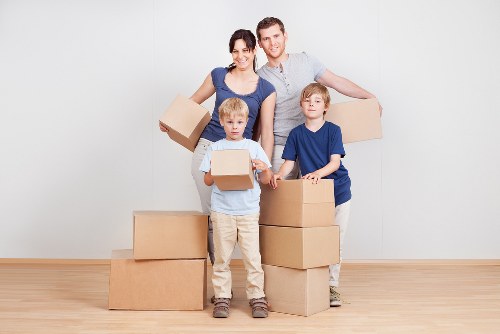 Careful loading and transport for removals near Whitechapel