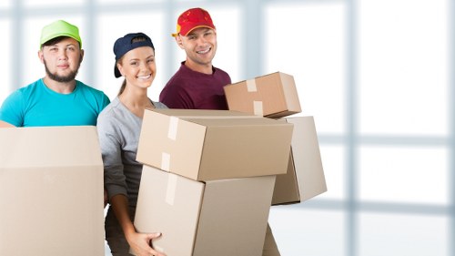 Van removal support for Whitechapel offices and shops